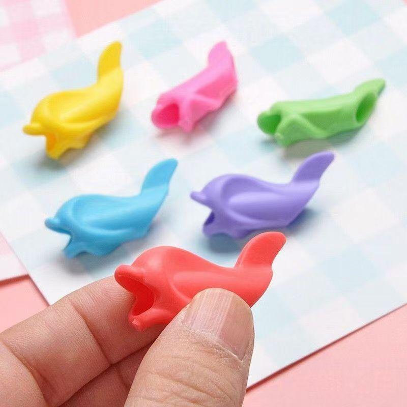Five-Finger Grip Aid: Writing Correction Device for Young Beginners.