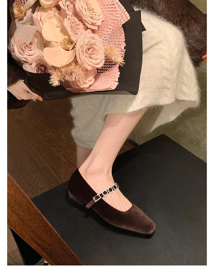 

Версия из овчины~ Французский квадратный носок, мелкий вырез, темпераментное слово из стразов, туфли Мэри Джейн, женские замшевые туфли на низком каблуке, на плоской подошве, одинарные туфли 40