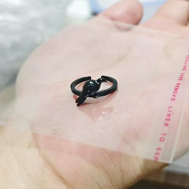 Inel Stea cu Cinci Colțuri pentru Femei - Lux Lejer, Design Coreean High-End, Bandă Argintie pentru Degetul Arătător, Perfect pentru Studente.