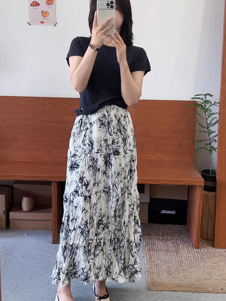 2024 French Retro Floral Pleated High-Waist Maxi Chiffon Skirt