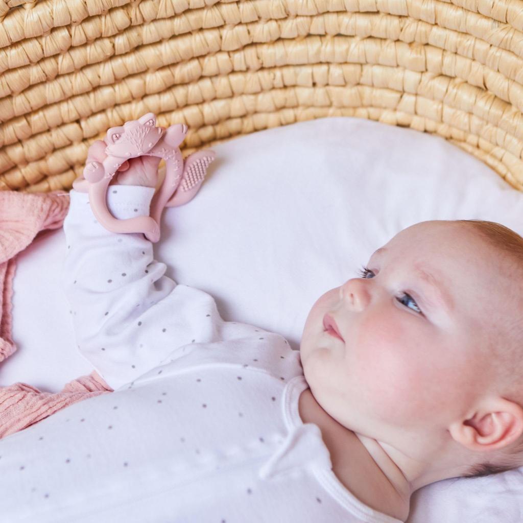 Silikonové kousátko pro miminko na baby shower, horní koš myčky, kartáček b.box (Včelí úl) [Autentický produkt b.box] Zápěstí, Dárek, [Kousátko na zápěstí]