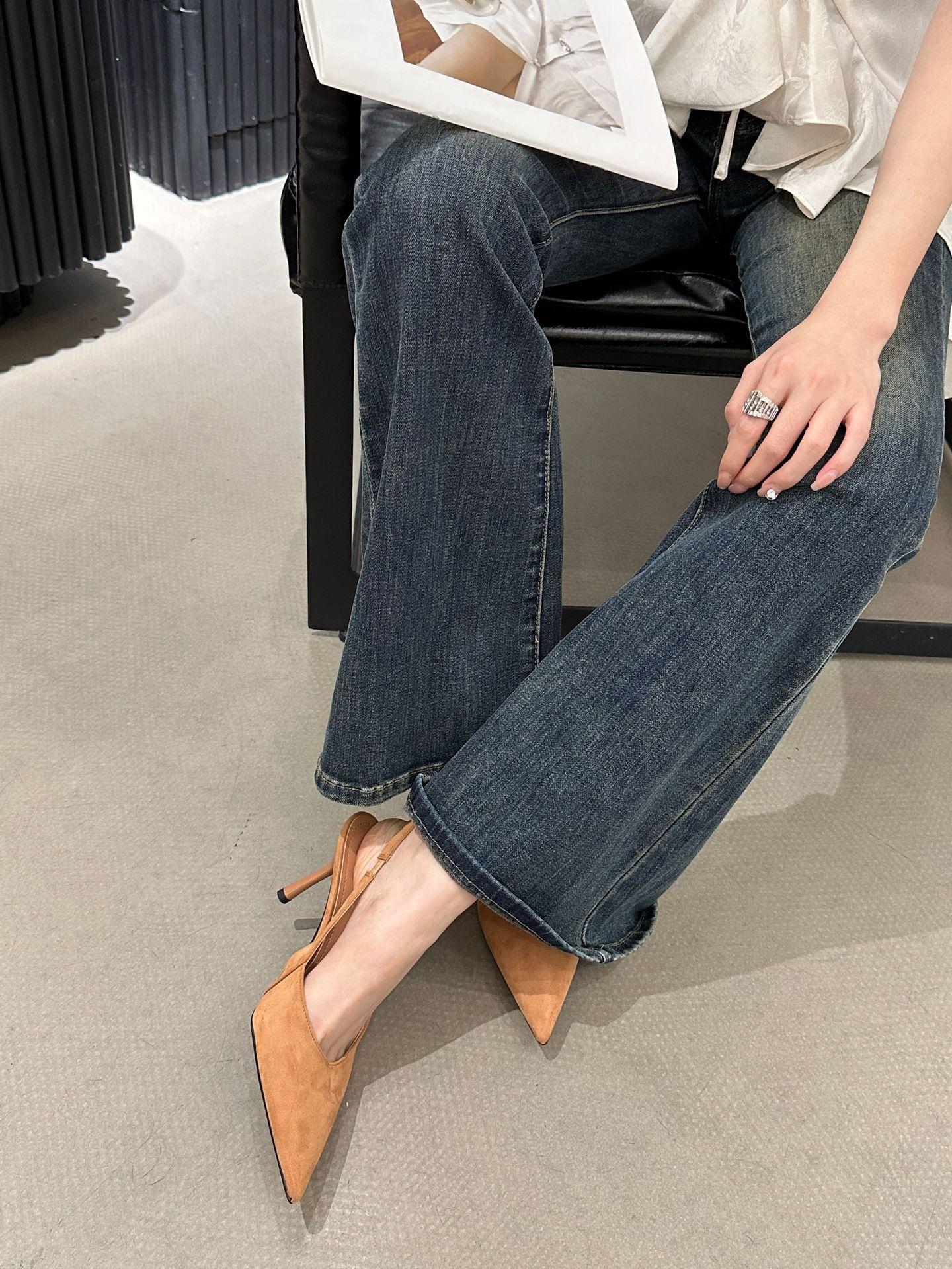 

Fashion Sharp pointed high-heeled shoes for women in spring 2025 paired with skirts and slim heeled sandals for a stylish look 40 коричневый