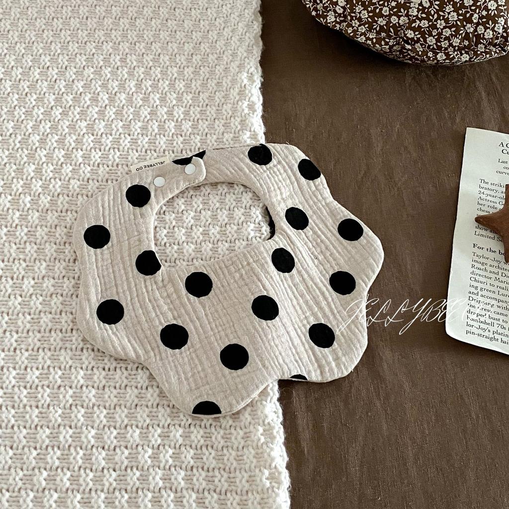 Nordischer Ins-Stil, Tupfenblütenblätter, Baby-Lätzchen, Baby-Sabbertuch, Reines Baumwollgarn Klasse A, Neugeboren, Anti-Spuck-Lätzchen