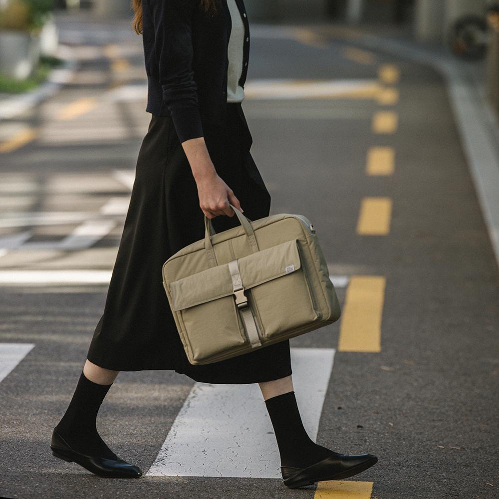Sweetch Briefcase 003 Sand