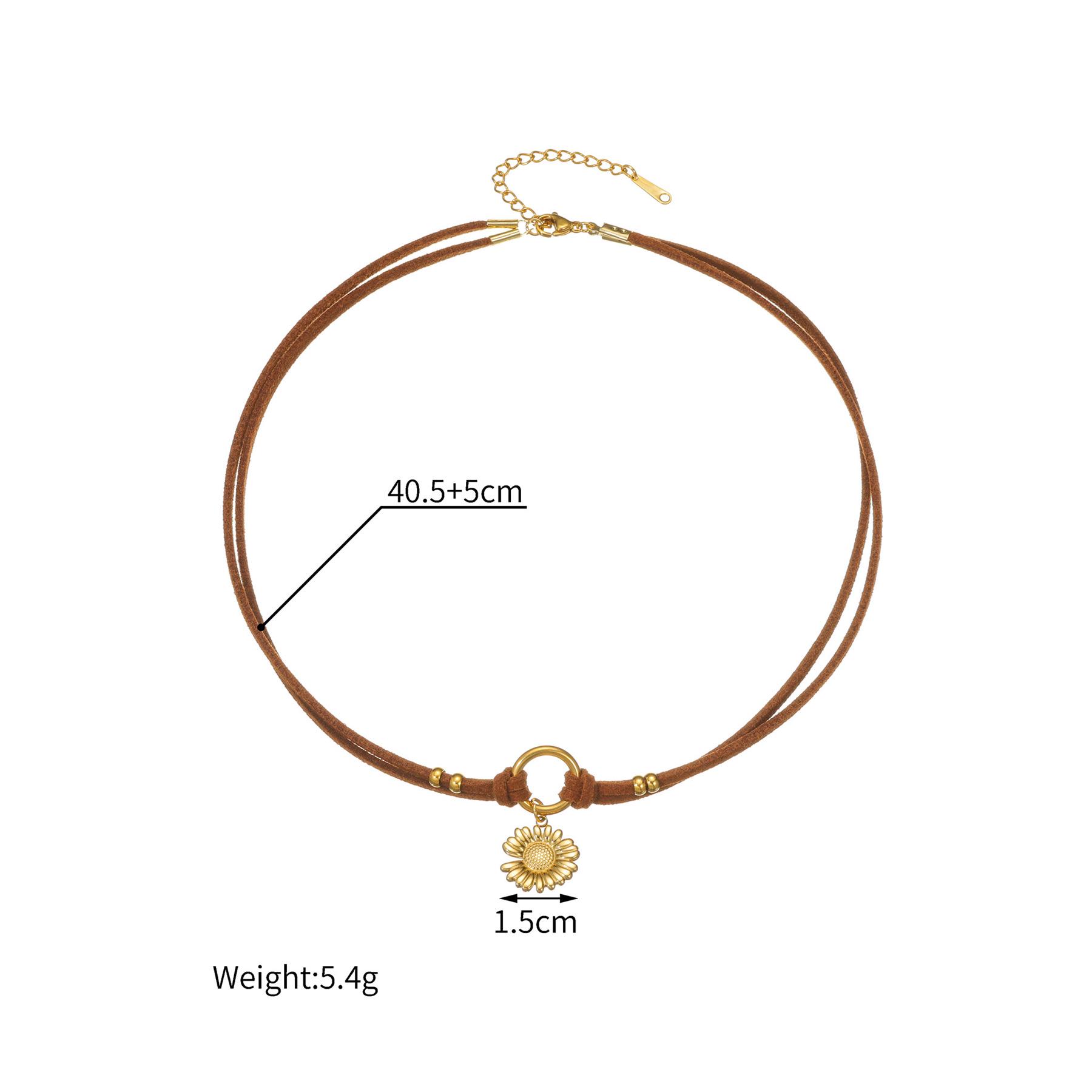 

Retro Ethnic Rhinestone Chili Pendant Necklace