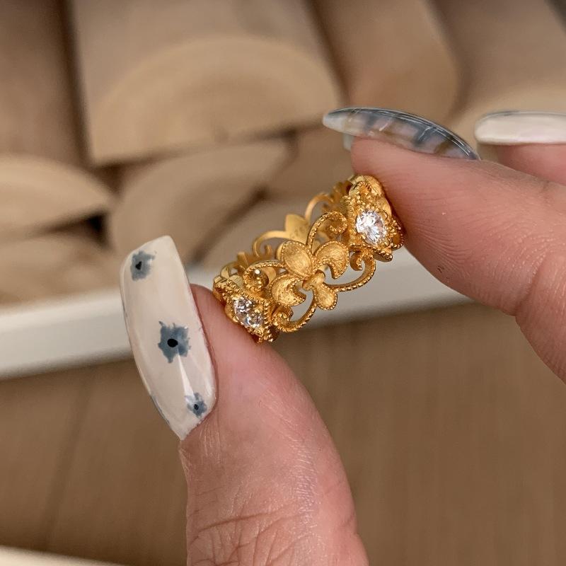 Light Luxury Retro Iris Lace Diamond Ring Niche Design Personalized Real Gold Electroplating High Color Retention Versatile Ring