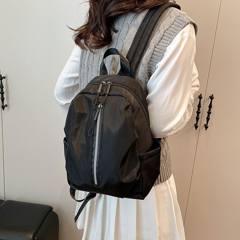 New Spring and Summer Simple Backpack Women's Leisure Fashion Travel Backpack School Bag Student Small Backpack Tide
