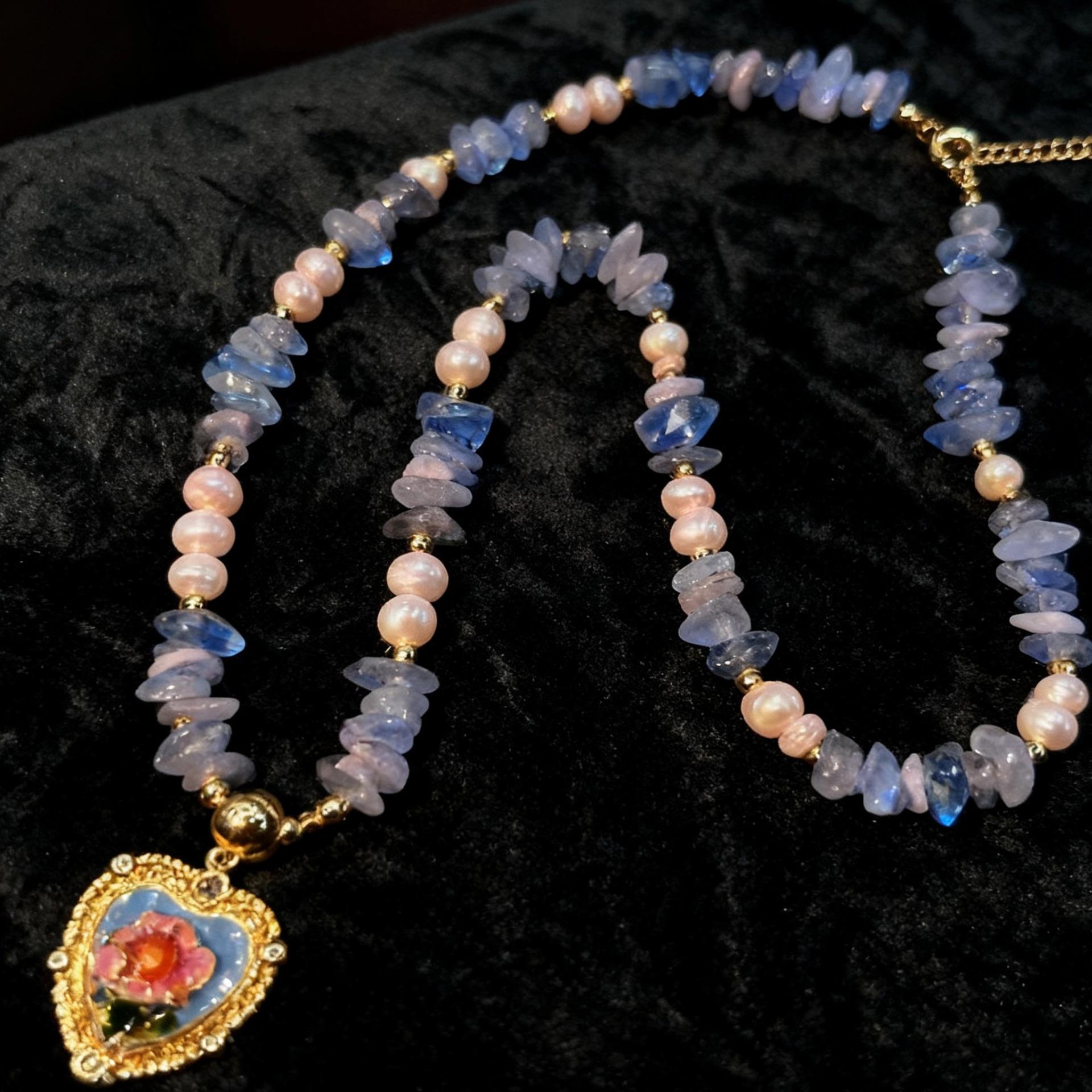 Miki 2025 A/W French Retro Colored Pearl Beaded Necklace - Handmade Light Luxury Fashion