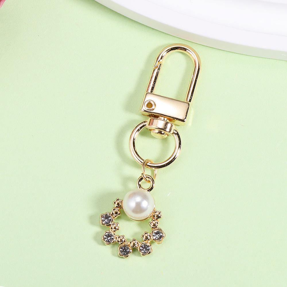Sparkling crystal pearl Snowflake Keychain Boho Zinc alloy metal Key Chain Ring for Women Kids Christmas Accessories Keyholder