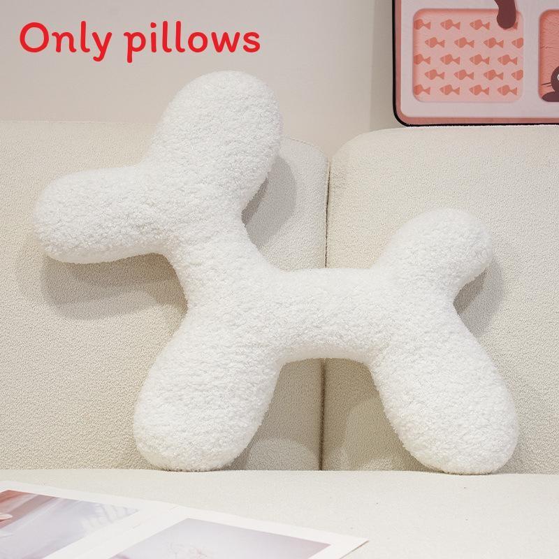 

Милая плюшевая подушка в форме силуэта собаки однотонного дизайна для комфорта на диване