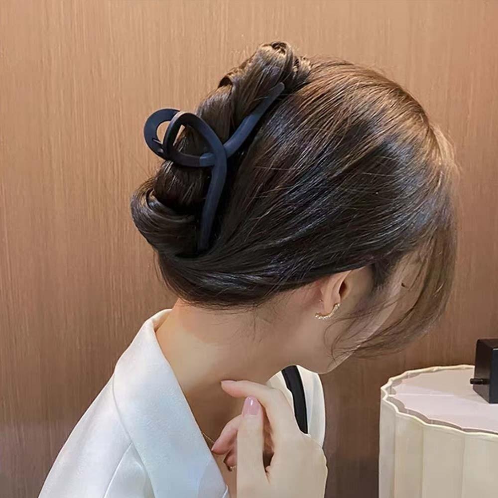 Korean Style Silicone Shark Clip Safe Straight Line Shaped Hair Claw Solid Color Shark Clip  Party
