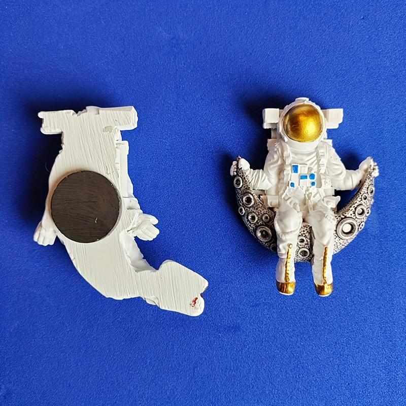 2 Pcs Creative Astronaut Magnetic 3D Resin Refrigerator Stickers - Personalized Astronaut Decoration for Your Fridge