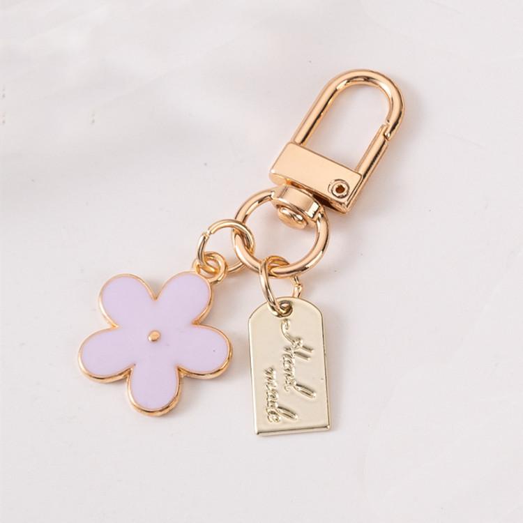 Cute Sweet Multicolour Five Leaves Flower Key Chains for Women Personality Backpack Protective Cover Pendant Keyring Friend Gift