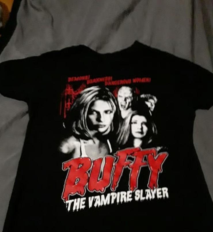 

Винтажная футболка Баффи - истребительница вампиров Подарок для фанатов Репринт Размеры S-4XL Унисекс M