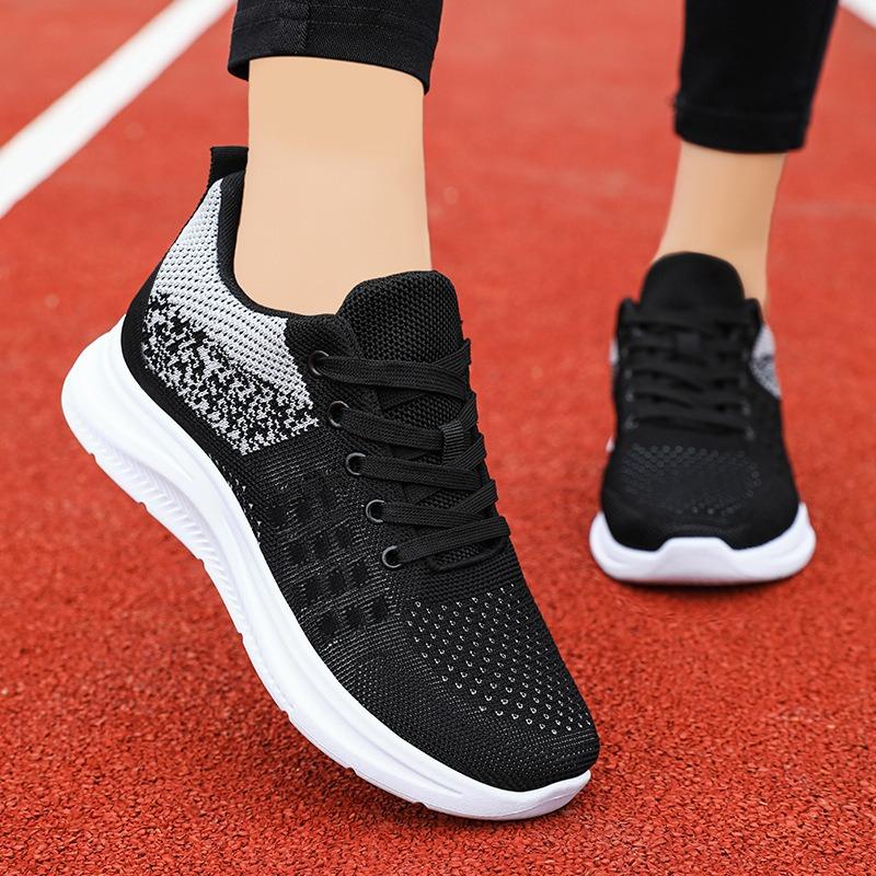 Women's Fly-knit Lightweight Breathable Mesh Shoes, Slip-on Running Shoes, Casual Sports Shoes for Women.