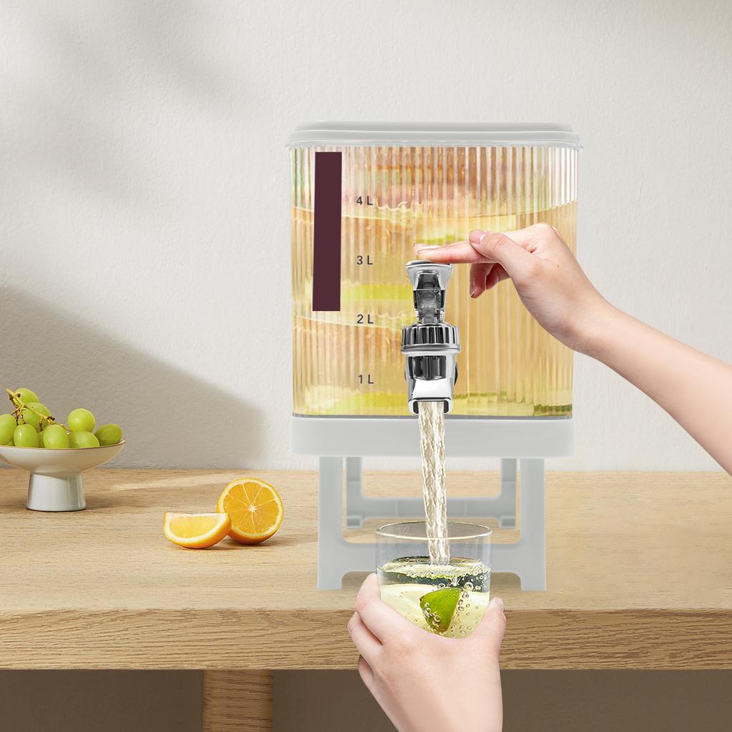 Großvolumiger 4,5L Weißer Getränkespender, Tragbarer Getränkebehälter mit Deckel & Zapfhahn, Auslaufsicherer Eistee-Limonadenkrug