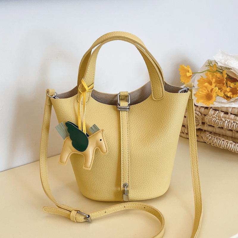 High sense women's versatile new fashion handbag bag simple casual bucket trendy messenger bag