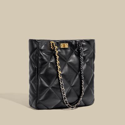 Niche Light Luxury Bag Women's New High-end Texture Large-capacity Tote Bag Sheepskin Single Shoulder Fashion Rhombus Chain Bag