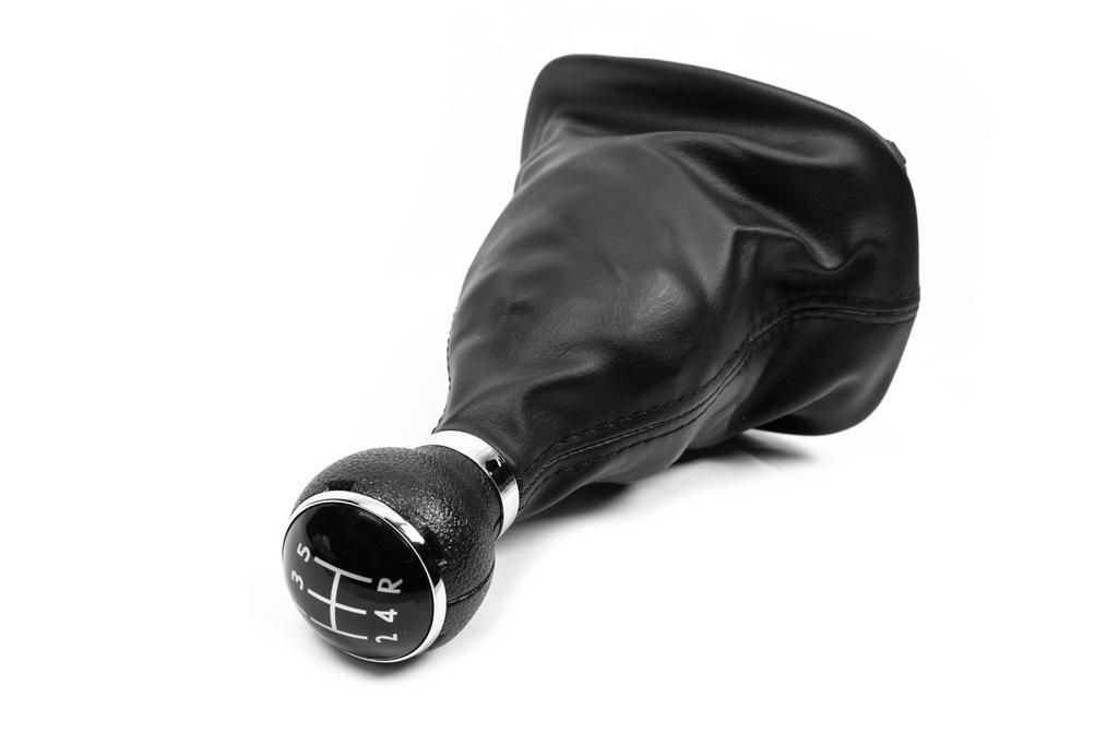 

Ручка и чехол КПП черная (5 ступка) для Volkswagen Passat B5 1997-2005 гг