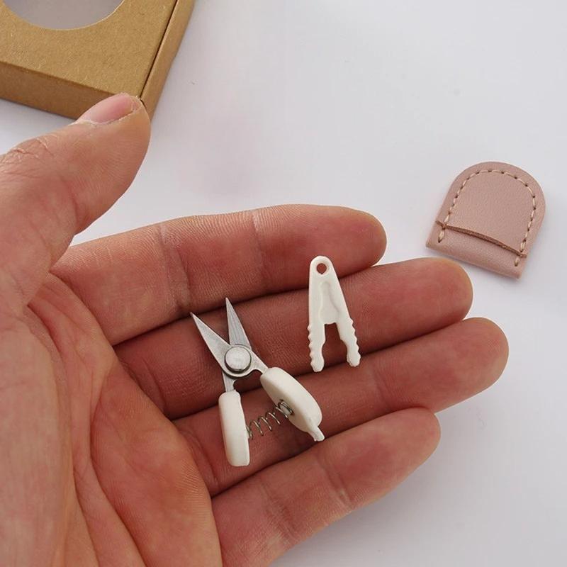 Mini Metal Sewing Scissors With Yarn Crochet Hooks Protective Cover Creative Art Small Scissor Sewing Supplies Diy Accessories