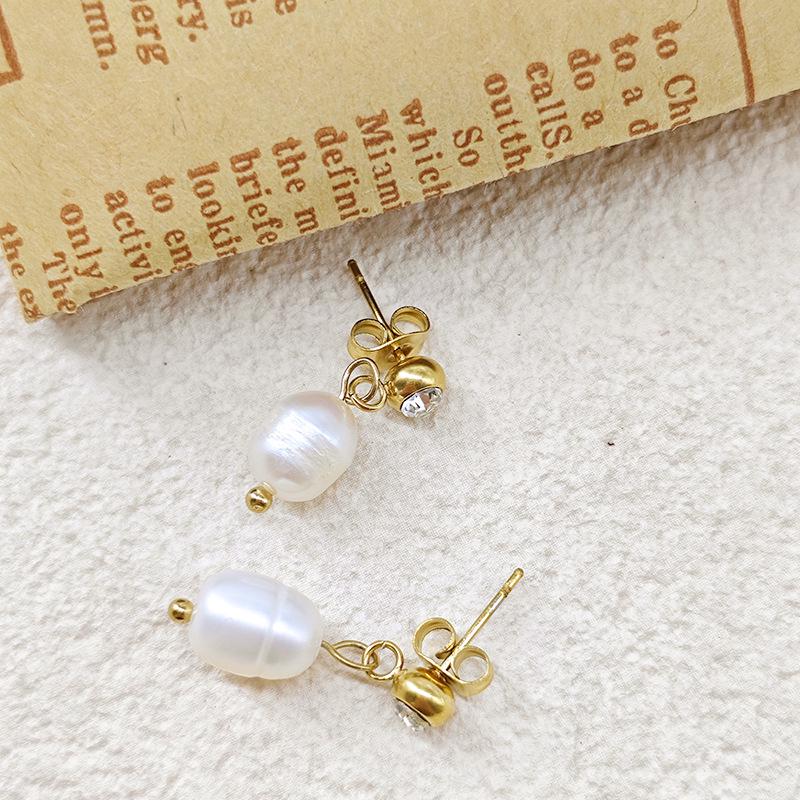 French Romantic 18k Gold-Plated Pearl Earrings - Elegant and Versatile Stainless Steel Design for Women