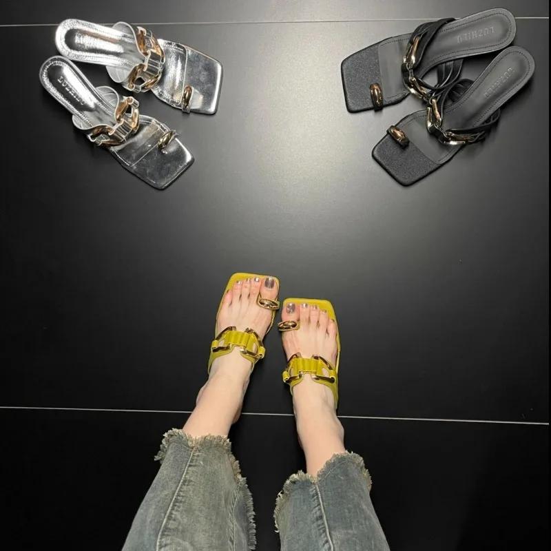 2025 Summer New Open Toe Women's Modern Slippers Square Toe Metal Decoration Med Heel Sandals Dress Thong Slippers