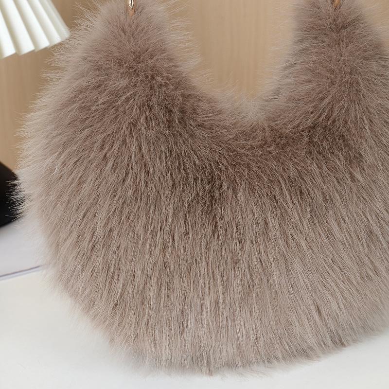 Kobiqiu Furry Wooden Bead Handbag: Trendy, Versatile, New Chinese Style for Autumn and Winter