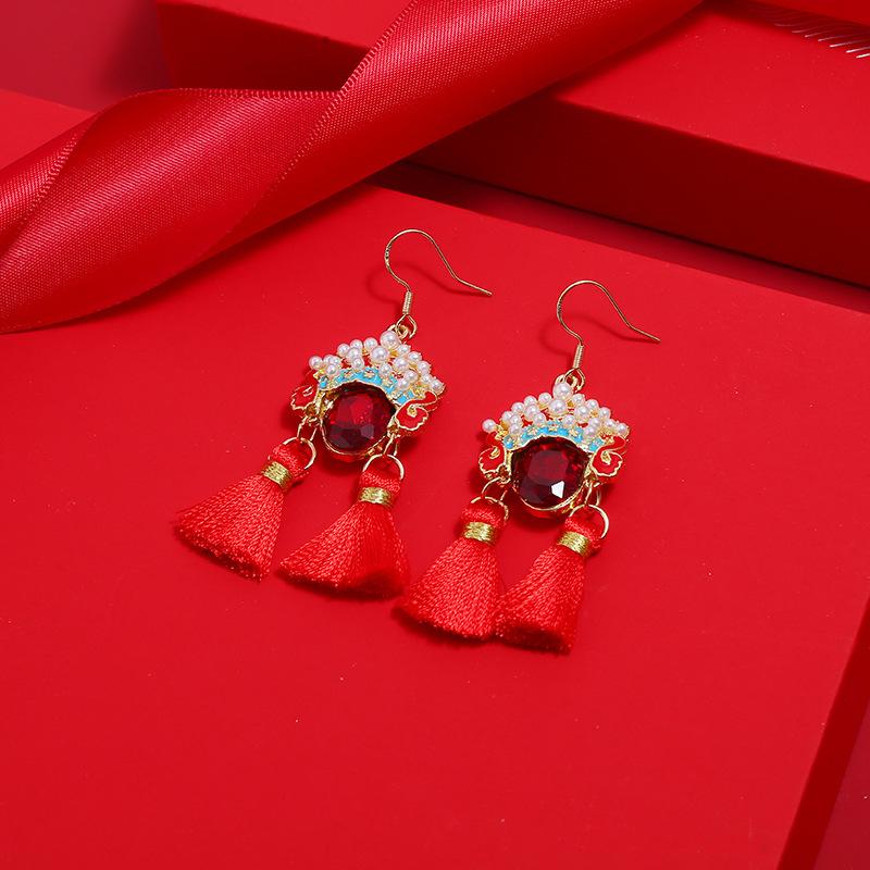 Chinese style knife and horse dan retro Peking Opera face mask earrings femininity long fringed stud earrings red trendy ear jewelry