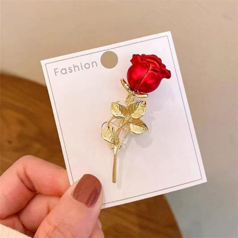 New Trend Red Rose Brooches for Women Gold Metal Pins Bohemian Flower Brooch for Wedding Party Cloting Accessories