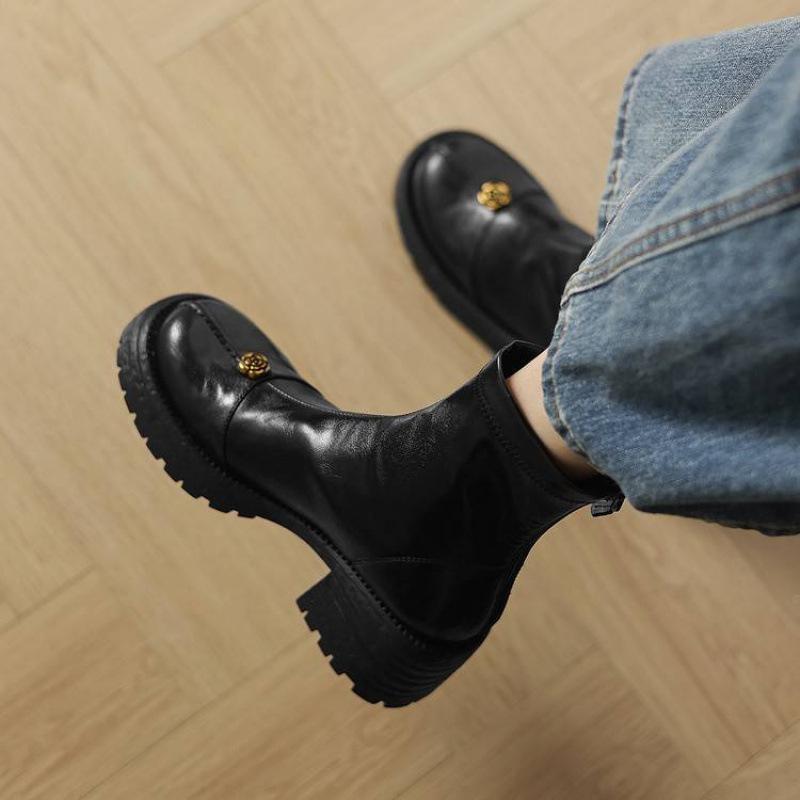 Autumn and Winter Platform Martin Boots Leather Large Size Women's Boots Rear Zipper Middle Heel Round Head Medium Boots Sheepskin Women's Leath