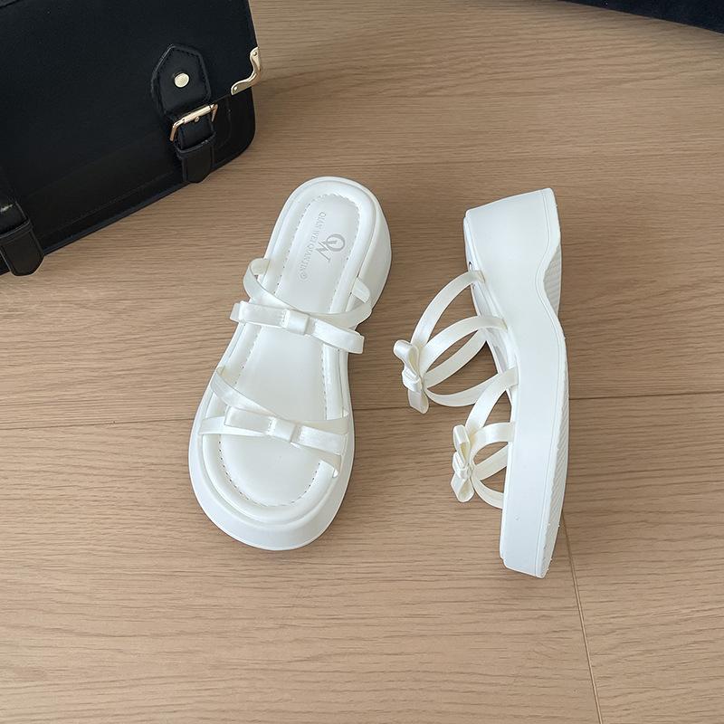 

Новый стиль обуви - это модные шлепанцы на толстой подошве через плечо. 40 бежевый