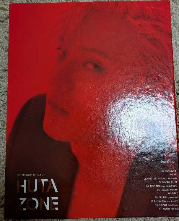 

[USED] BTOB Minhyuk HUTA ZONE Album with 2 trading cards