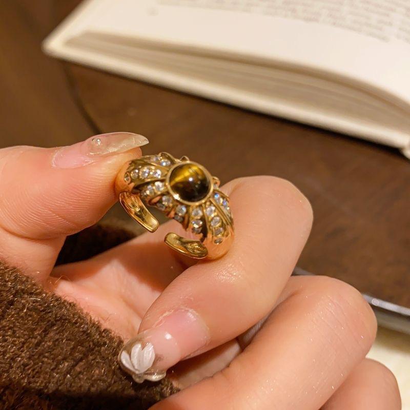 Brushed Antique Exaggerated Fashion Maillard Color Ring with Versatile Temperament, Personalized and Versatile Trendy Ring