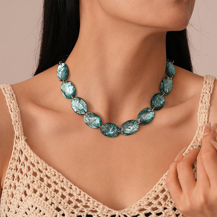 Vintage niche resin oval geometric clavicle chain fashion simple temperament high sense necklace women