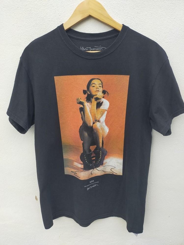 Bjork Tshirt Bjork Graphic Black Short Sleeve Unisex Shirt Reprint S5XL KH6743 Unisex T-Shirt S