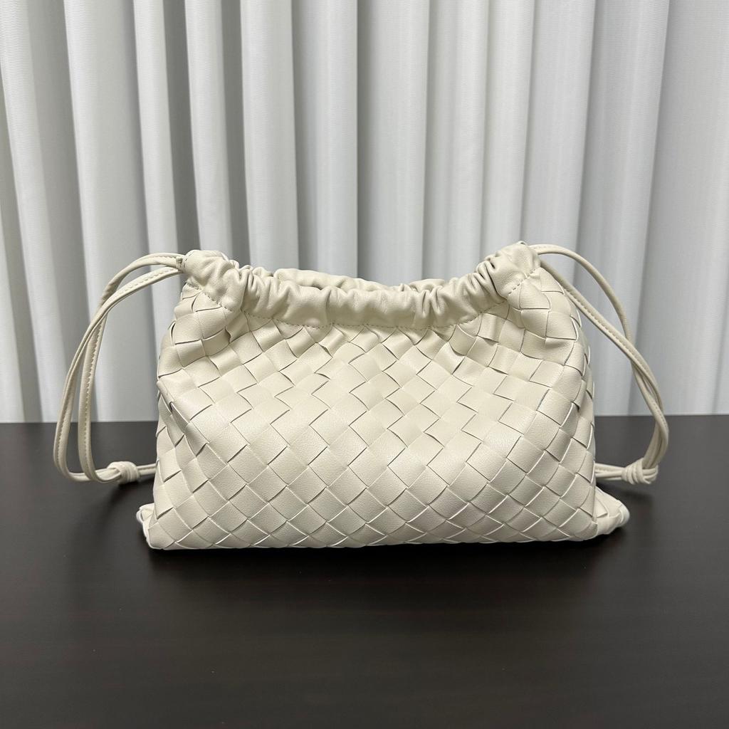 2024 New cowhide woven armpit bag large-capacity commuter bag versatile leather crossbody shoulder woven women's bag