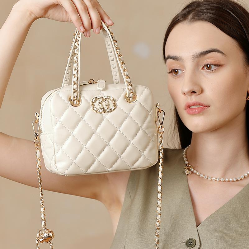 Genuine Leather Style Quilted Bag Handheld Camera Bag High-End Top Layer Leather Quilted Chain Bowling Bag Crossbody Bag