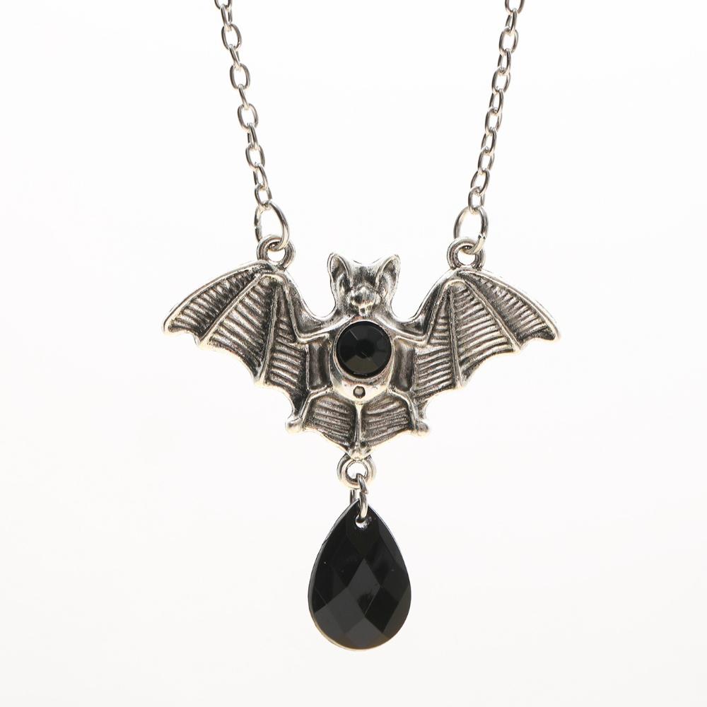 Gothic Sliver Color Vampire Bat Teardrop-shaped Purple Rhinestone Pendant Necklace for Women Steampunk Halloween Gifts Jewelry