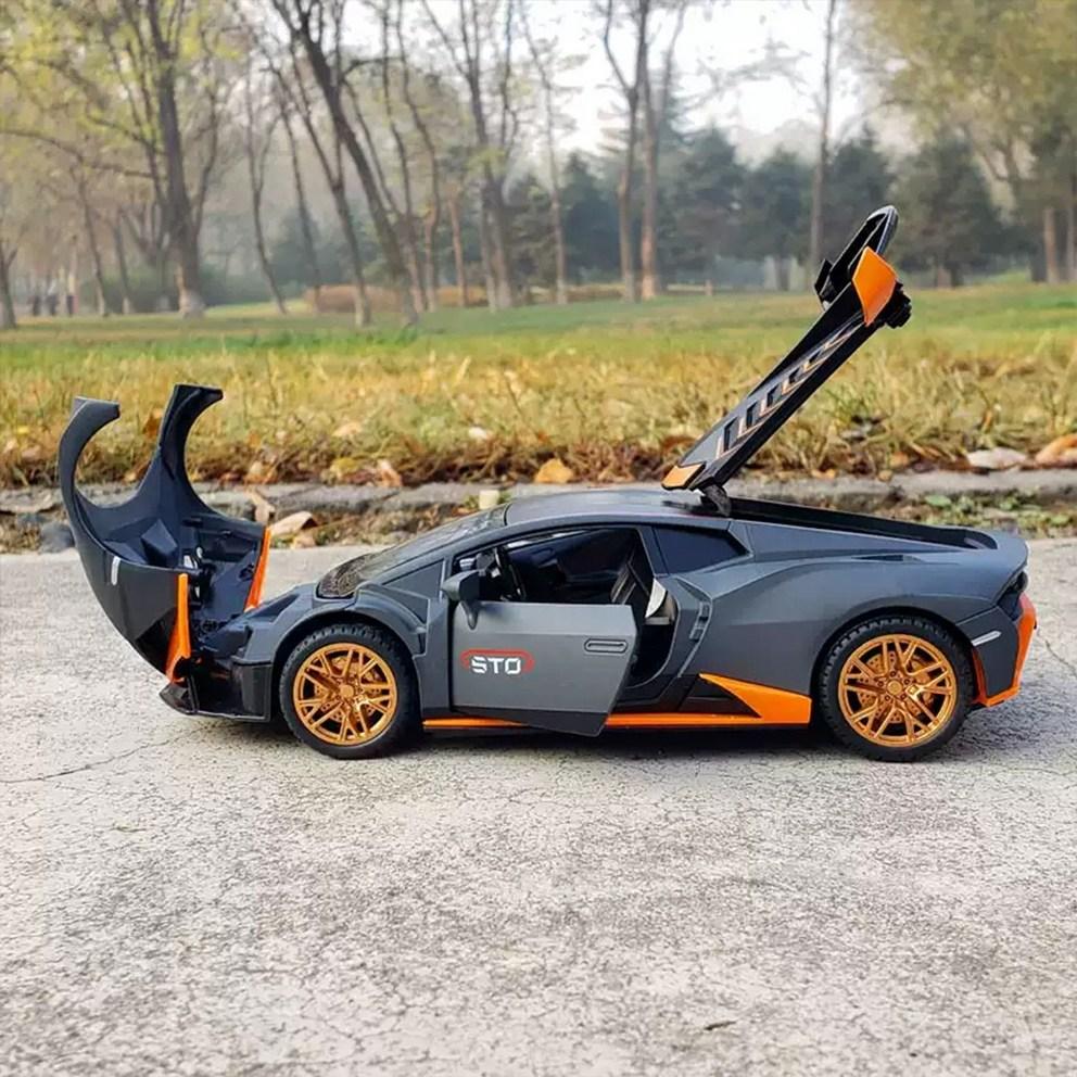MyCar 1:24 Scale Lamborghini Huracan STO Die-cast Metal Model Car - Blue Collectible Figurine & Display Decor
