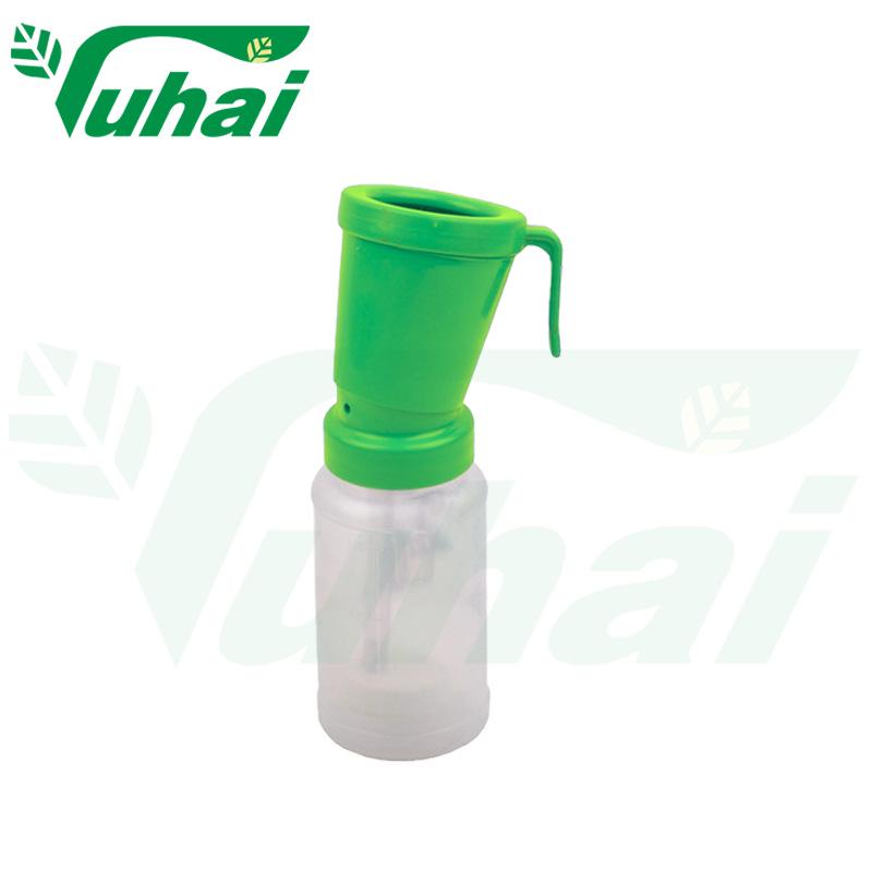 

Refluxable Foam Teat Dip Cup for Dairy Cows - Udder Washer Disinfectant зелений