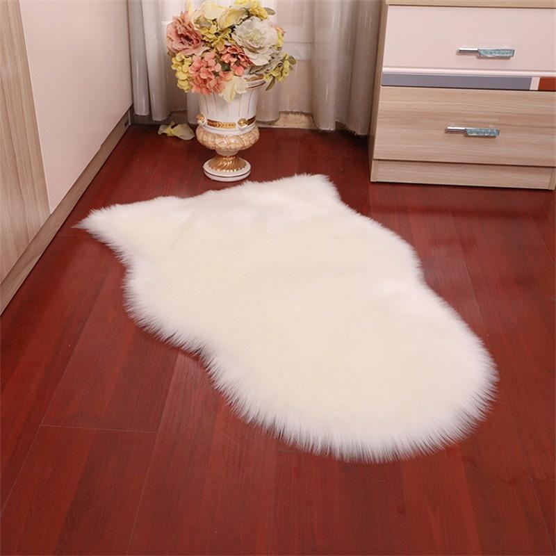 Plush Carpet Long Hair Irregular Shaped Floor Mat Imitation Wool Shaped Bedside Carpet Seat Mat