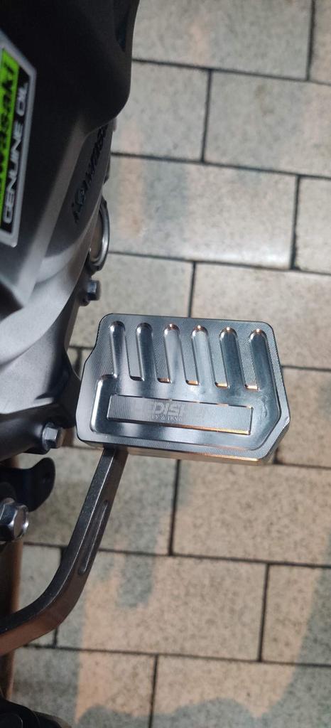 Apply To Kawasaki Ninja400 Z400 2018-2022 Magnifier CNC Aluminum Brake Pedal Expansion Base Expansion Plate (Silver)