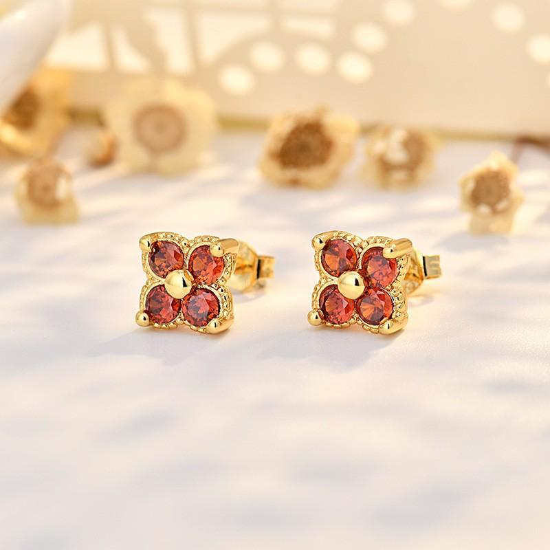 BELLA BOX Xingman Four-Leaf Clover Hand Chain Necklace Earrings Women's Instagram Spring Nature-themed Best Friends Set