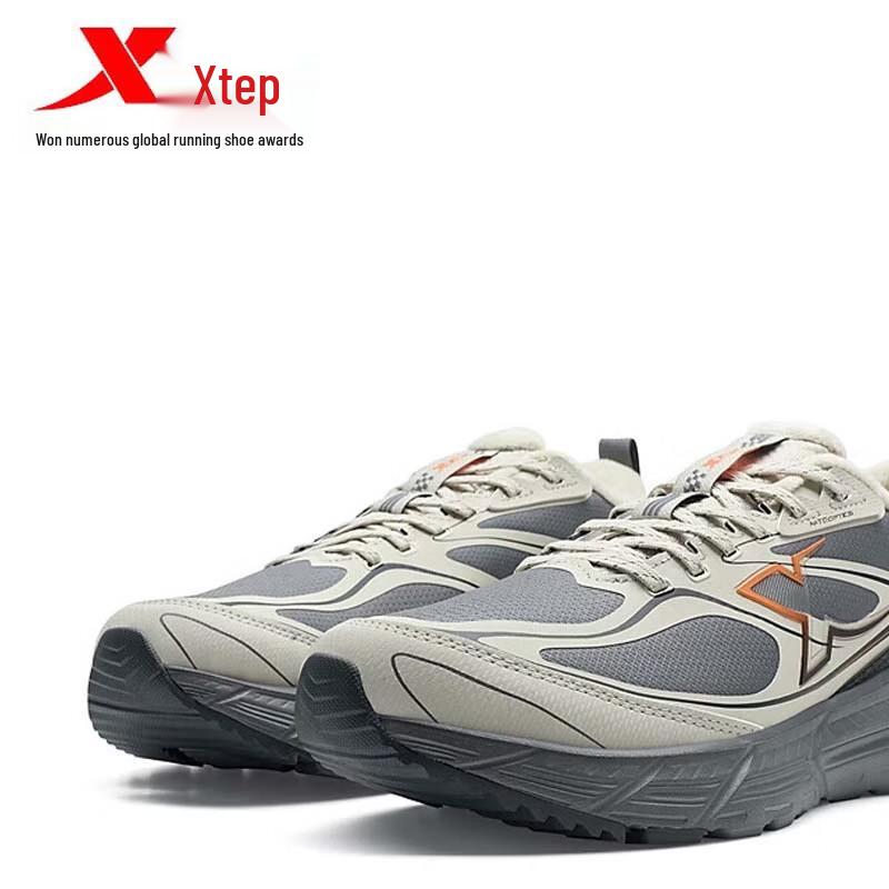 XTEP Men's Fleece-Lined Insulated Running Shoes