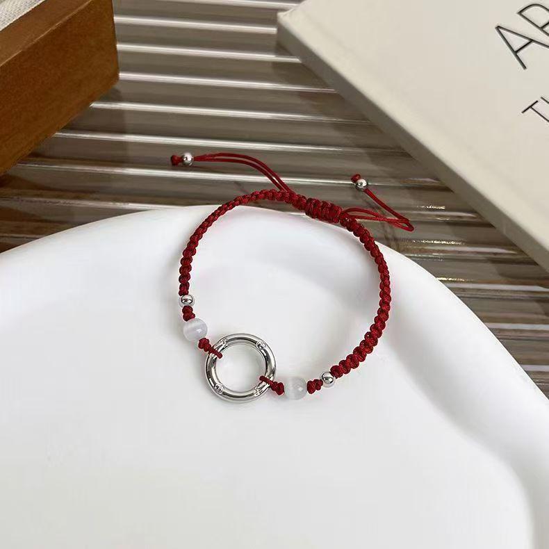 Baroque Pearl Drawstring Bracelet: Women's Light Luxury, Irregular Design, Exquisite Handcrafted Jewelry.