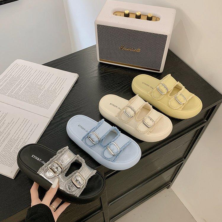 Summer belt buckle fashionable thick-bottomed slippers female 2025 new outer wear fairy wind soft bottom seaside cool slippers