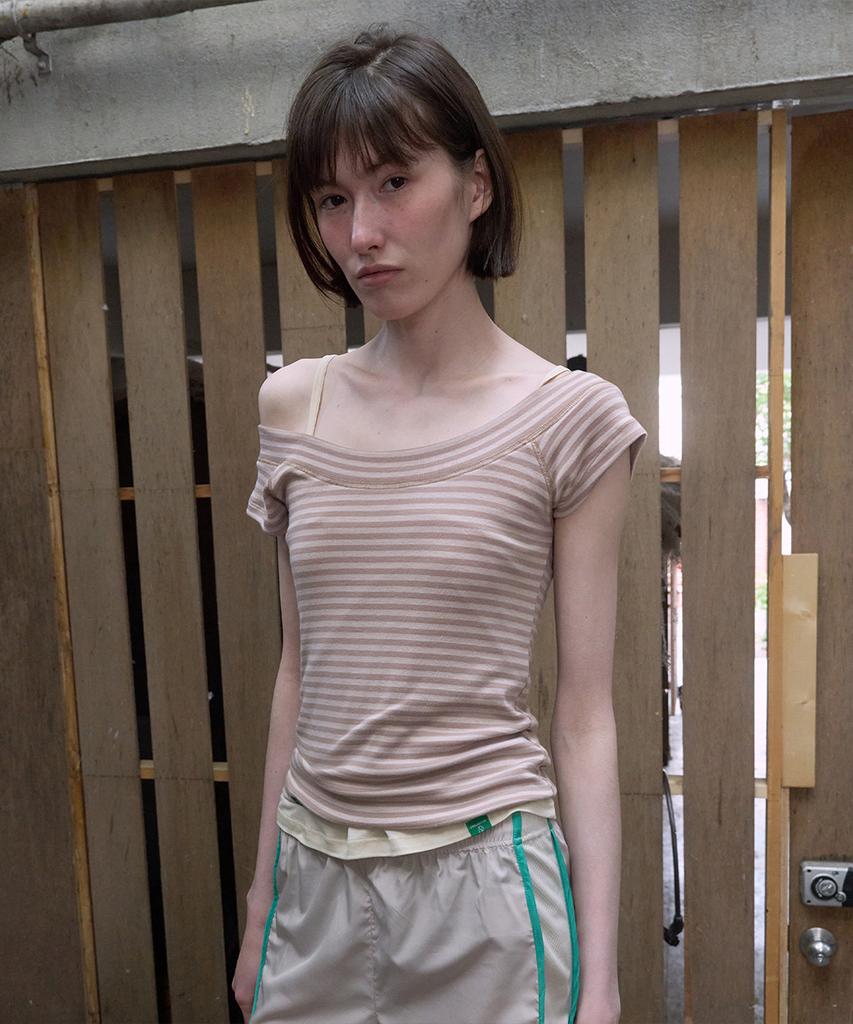 Nokeontencheu 350. U-Neck Petite Tee _ Beige