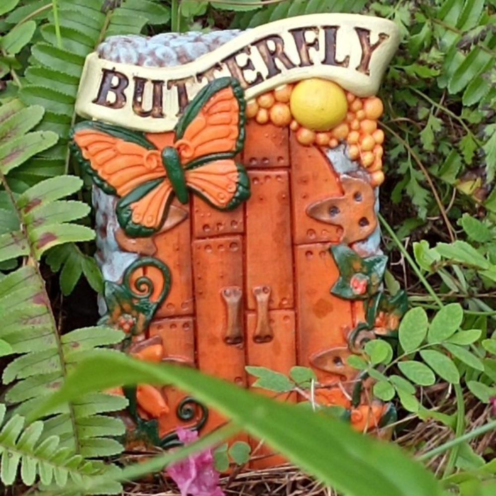 Resin Crafts Miniature Garden Door Cute Garden Fairy Gate  Desktop Decoration