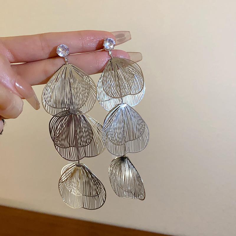 European and American Silver Needle Zircon Fringed Earrings Light Luxury High-end Atmospheric Earrings Niche Earrings Women