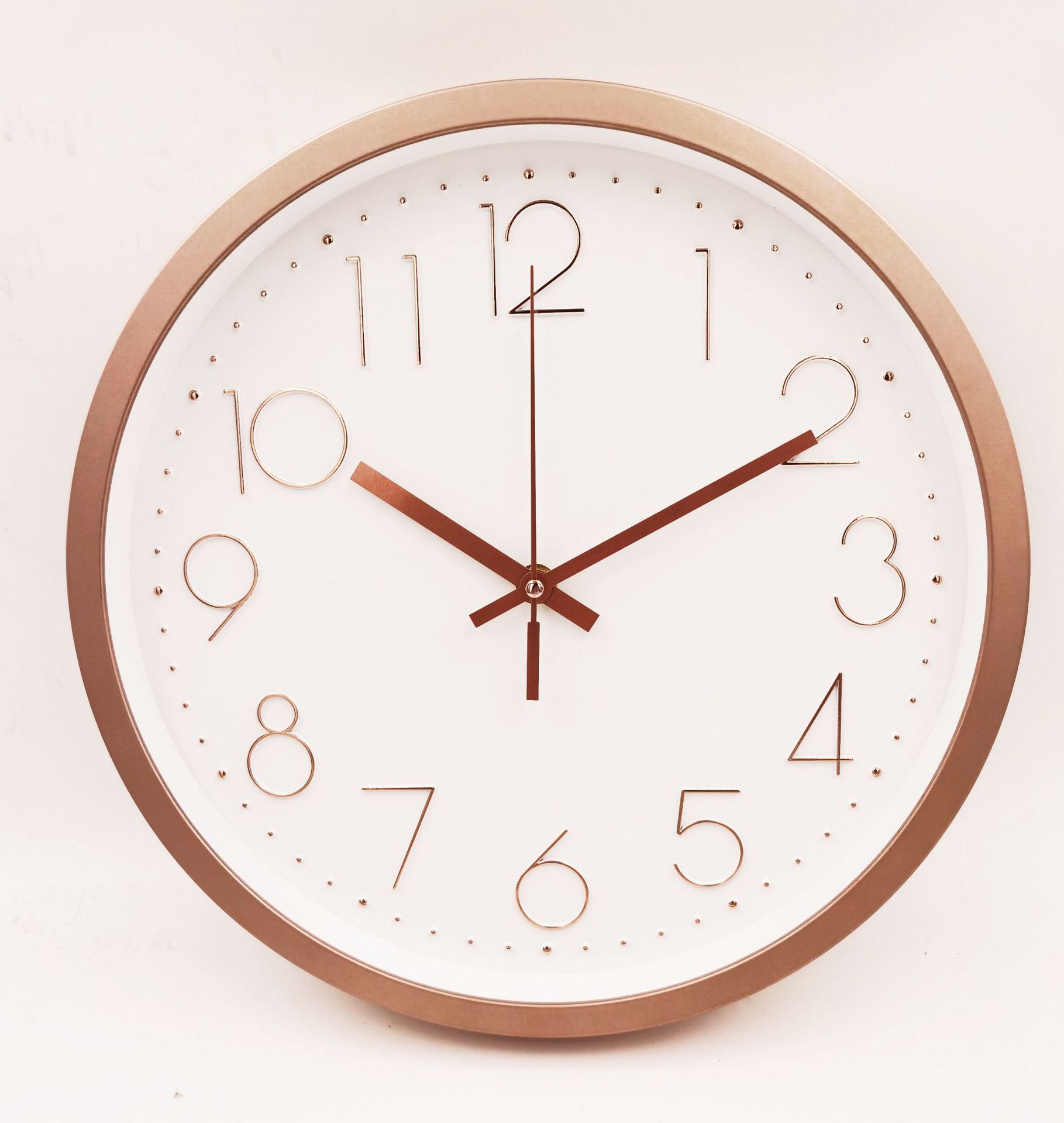 

12 Дюймів 30СМ Тихий Настінний Годинник, Креативний та Модний, Тривимірний Цифровий Мінімалістичний Годинник для Дому Вітальні